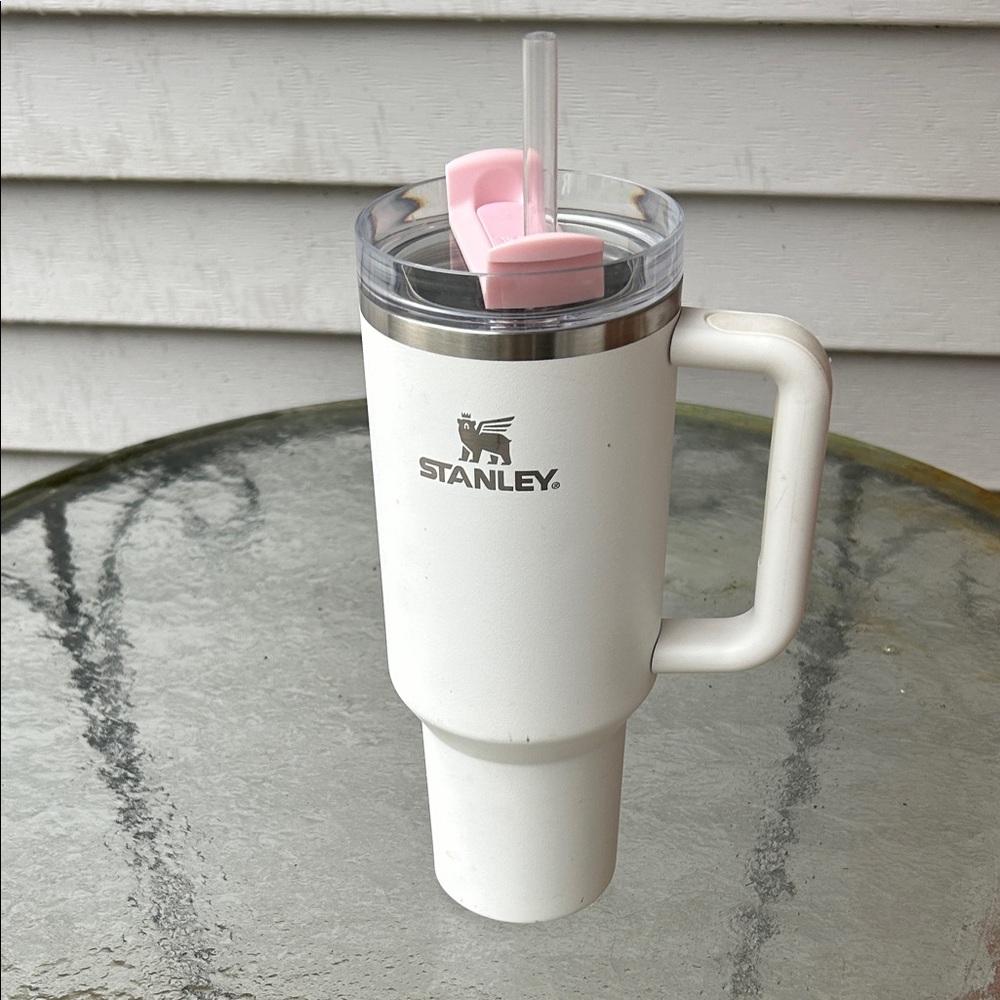 Stanley White Mug with Pink Lid and Straw